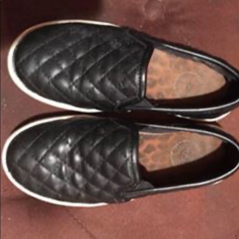 Girls shoes